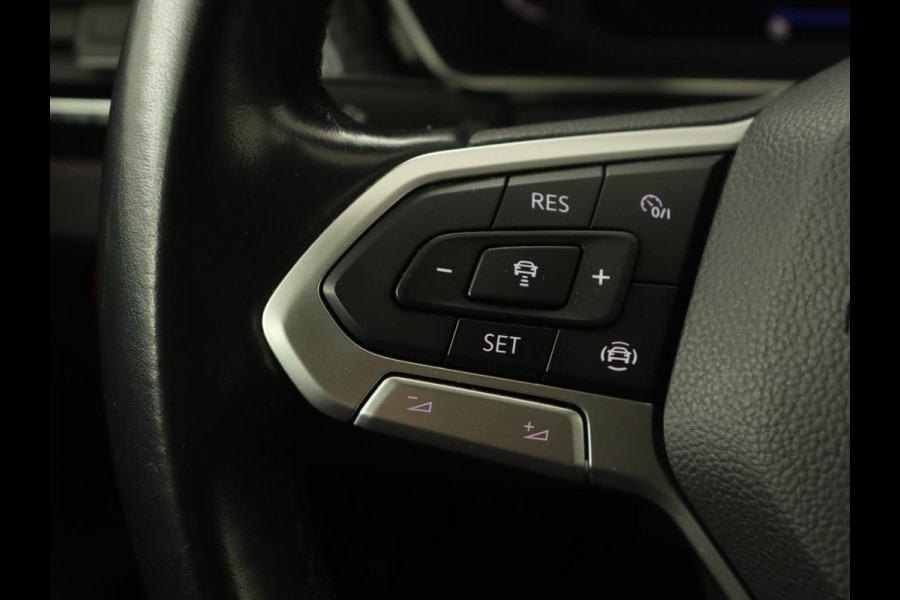 Volkswagen T-Cross 1.0 TSI Style | Camera | Keyless | Virtual Cockpit | Sportstoelen | Carplay | Adaptive cruise | Half leder | Full LED | Getint glas | LMV 17 inch