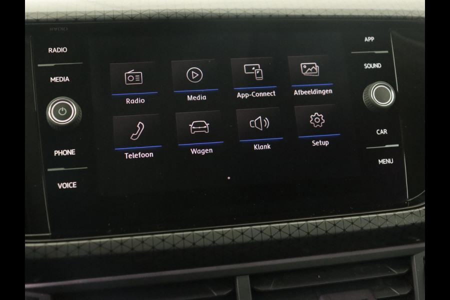 Volkswagen T-Cross 1.0 TSI Style | Camera | Keyless | Virtual Cockpit | Sportstoelen | Carplay | Adaptive cruise | Half leder | Full LED | Getint glas | LMV 17 inch