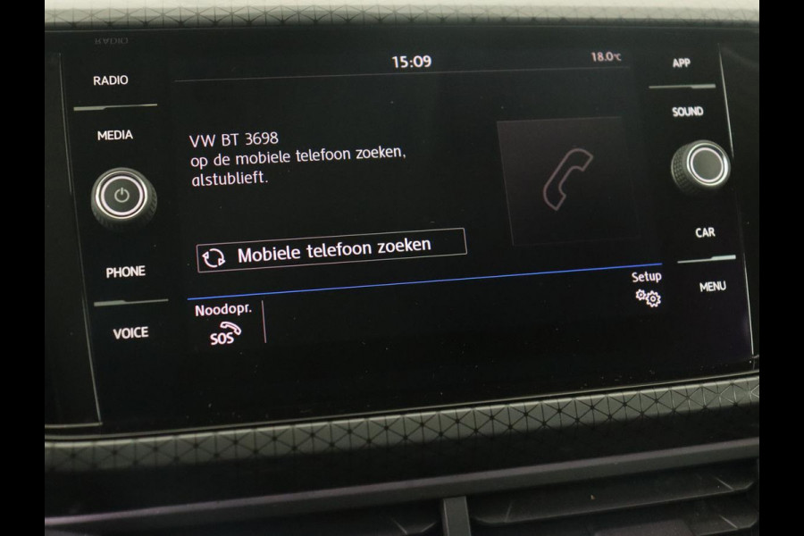 Volkswagen T-Cross 1.0 TSI Style | Camera | Keyless | Virtual Cockpit | Sportstoelen | Carplay | Adaptive cruise | Half leder | Full LED | Getint glas | LMV 17 inch