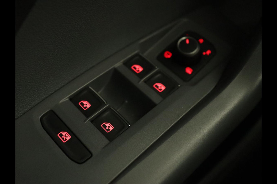 Volkswagen T-Cross 1.0 TSI Style | Camera | Keyless | Virtual Cockpit | Sportstoelen | Carplay | Adaptive cruise | Half leder | Full LED | Getint glas | LMV 17 inch