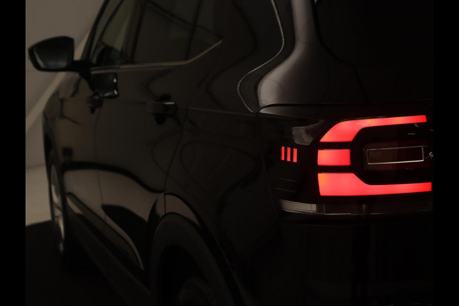 Volkswagen T-Cross 1.0 TSI Style | Camera | Keyless | Virtual Cockpit | Sportstoelen | Carplay | Adaptive cruise | Half leder | Full LED | Getint glas | LMV 17 inch