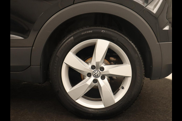 Volkswagen T-Cross 1.0 TSI Style | Camera | Keyless | Virtual Cockpit | Sportstoelen | Carplay | Adaptive cruise | Half leder | Full LED | Getint glas | LMV 17 inch