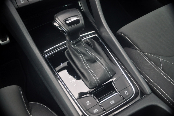 Škoda Karoq 1.5 TSI ACT Sportline Business Automaat | Pano | ACC | Trekhaak