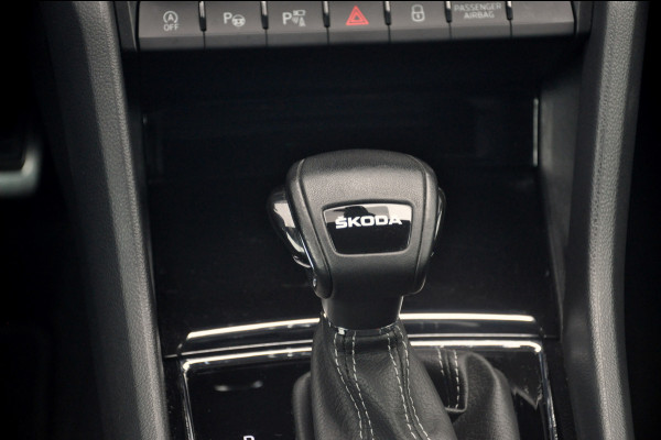 Škoda Karoq 1.5 TSI ACT Sportline Business Automaat | Pano | ACC | Trekhaak