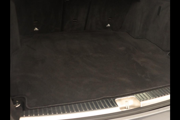 Mercedes-Benz C-Klasse 180 AMG | Leder | Stoelverwarming | Full LED | Camera | Park Assist | Navigatie | Bluetooth