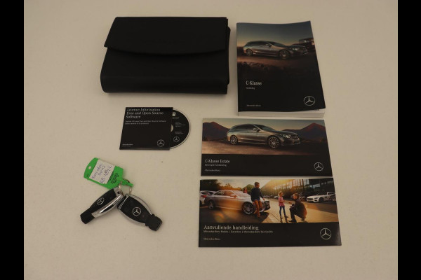 Mercedes-Benz C-Klasse 180 AMG | Leder | Stoelverwarming | Full LED | Camera | Park Assist | Navigatie | Bluetooth