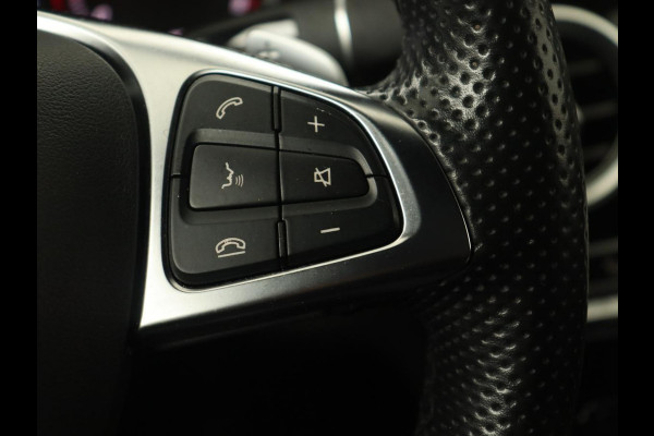 Mercedes-Benz C-Klasse 180 AMG | Leder | Stoelverwarming | Full LED | Camera | Park Assist | Navigatie | Bluetooth
