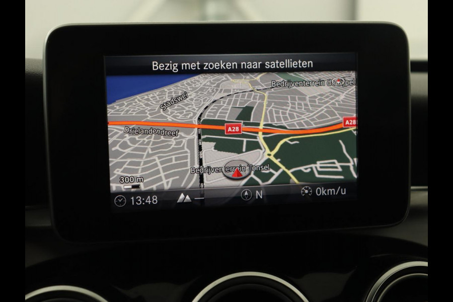 Mercedes-Benz C-Klasse 180 AMG | Leder | Stoelverwarming | Full LED | Camera | Park Assist | Navigatie | Bluetooth