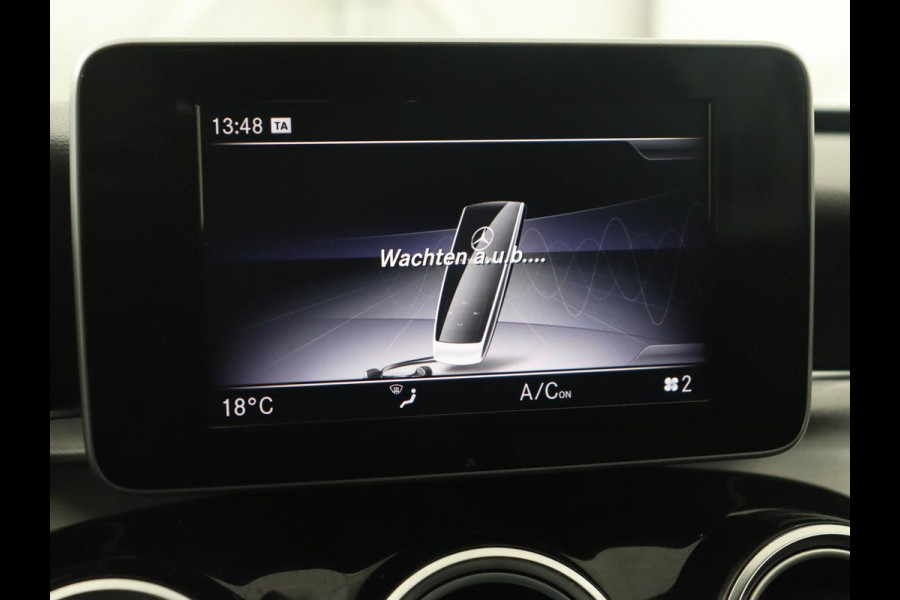 Mercedes-Benz C-Klasse 180 AMG | Leder | Stoelverwarming | Full LED | Camera | Park Assist | Navigatie | Bluetooth