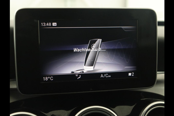 Mercedes-Benz C-Klasse 180 AMG | Leder | Stoelverwarming | Full LED | Camera | Park Assist | Navigatie | Bluetooth