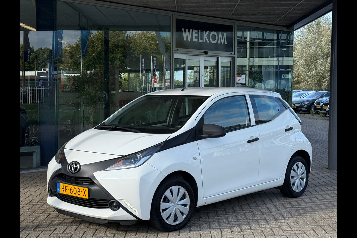 Toyota Aygo 1.0 VVT-i x-fun Dealer Onderhouden Toyota Aygo 1.0 VVT-i x-fun Dealer Onderhouden