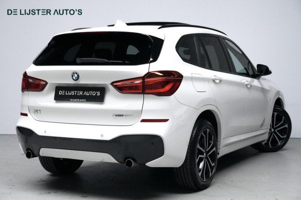 BMW X1 xDrive20i M Sport Facelift Automaat 192 PK | Pano-dak | CarPlay | Acc | HUD| Leder + Verward | Led | Pdc | Dealer onderhouden |