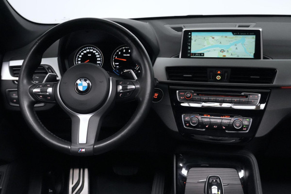 BMW X1 xDrive20i M Sport Facelift Automaat 192 PK | Pano-dak | CarPlay | Acc | HUD| Leder + Verward | Led | Pdc | Dealer onderhouden |