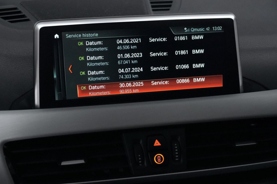 BMW X1 xDrive20i M Sport Facelift Automaat 192 PK | Pano-dak | CarPlay | Acc | HUD| Leder + Verward | Led | Pdc | Dealer onderhouden |
