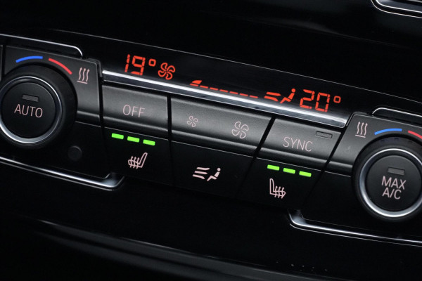 BMW X1 xDrive20i M Sport Facelift Automaat 192 PK | Pano-dak | CarPlay | Acc | HUD| Leder + Verward | Led | Pdc | Dealer onderhouden |