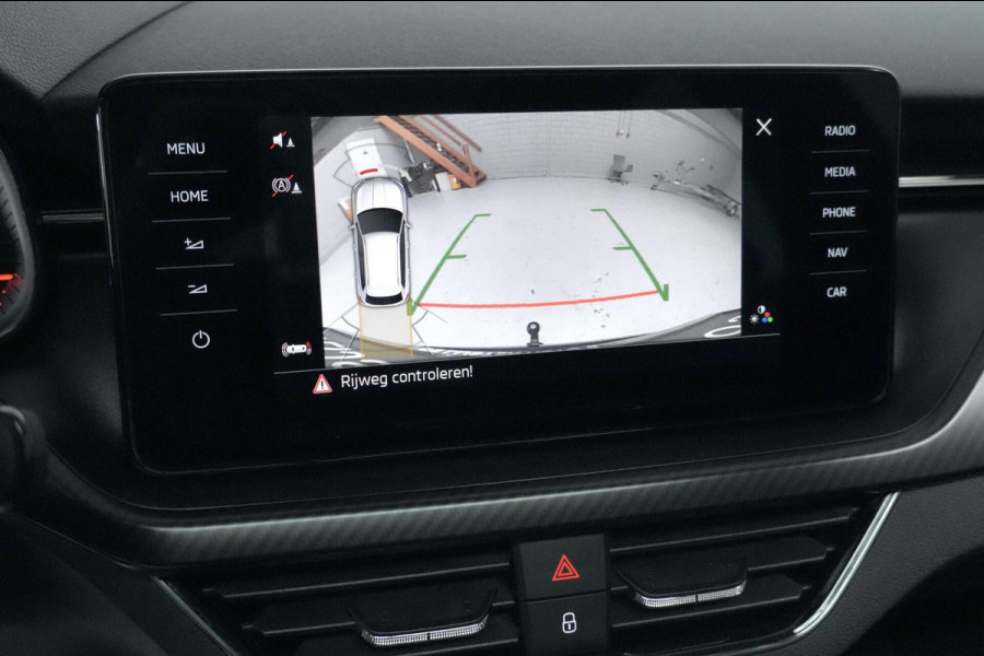 Škoda Kamiq 1.0 TSI Monte Carlo Sport Automaat | Pano-dak | Virtual | CarPlay | Stoelverwarming | Cruise | Camera | Led | Pdc |