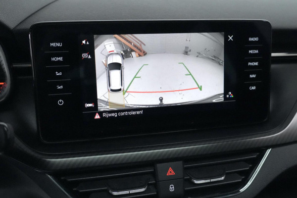 Škoda Kamiq 1.0 TSI Monte Carlo Sport Automaat | Pano-dak | Virtual | CarPlay | Stoelverwarming | Cruise | Camera | Led | Pdc |