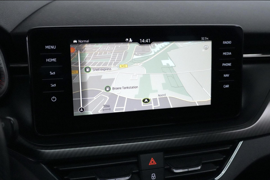Škoda Kamiq 1.0 TSI Monte Carlo Sport Automaat | Pano-dak | Virtual | CarPlay | Stoelverwarming | Cruise | Camera | Led | Pdc |