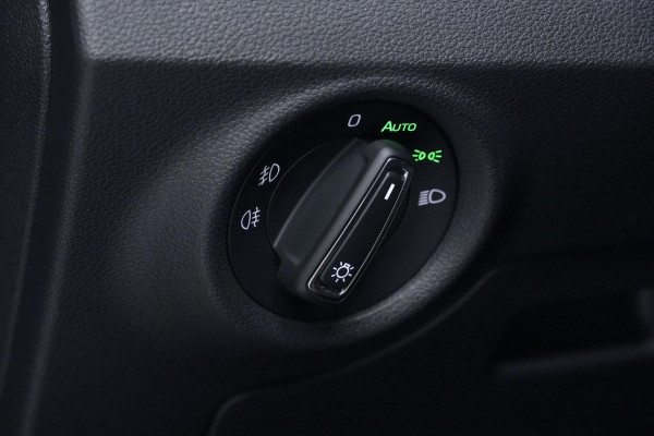 Škoda Kamiq 1.0 TSI Monte Carlo Sport Automaat | Pano-dak | Virtual | CarPlay | Stoelverwarming | Cruise | Camera | Led | Pdc |