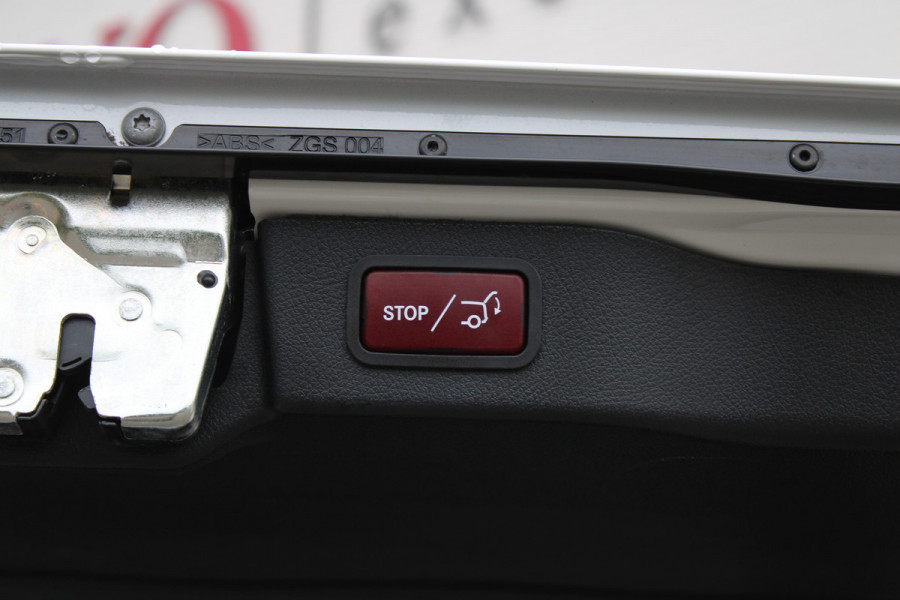 Mercedes-Benz V-Klasse 250d / Aut / Lang / DC / 2x Schuifdeur / Burmester / MBUX (apple carplay) / Vol Opties / NIEUWSTAAT