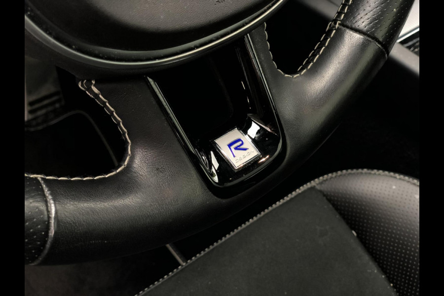 Volvo XC60 2.0 T5 R-Design | Pano, Navi, Stoel+Stuurverw., 360 Camera, Carplay/Android, Leder/Alcant. | Dealeronderhouden | NAP |