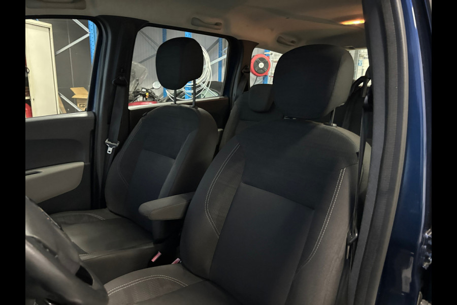 Dacia Lodgy 1.2 TCe Lauréate 7p. Airco | Cruise | Navi | Camera | Trekhaak