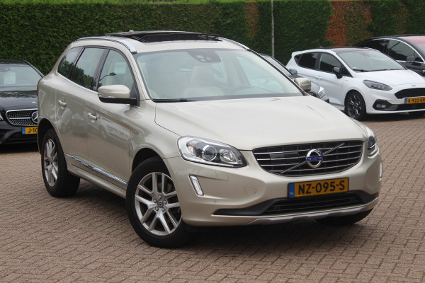 Volvo XC60 2.4 D4 Polar+ / Trekhaak / Panoramadak / Camera / Leder / Keyless / ACC / 18'' / Bliss / Standverwarming / Dodehoek / Navigatie /  Xenon