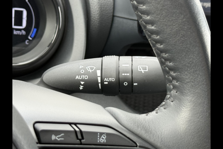 Toyota Yaris 1.5 Hybrid Executive | Trekhaak | CarPlay | ACC | Camera | LED | Keyless