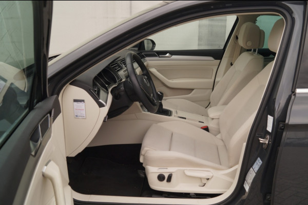 Volkswagen Passat 1.6 TDI Comfortline Business 4-drs -PANO-NAVI-ECC-PDC-
