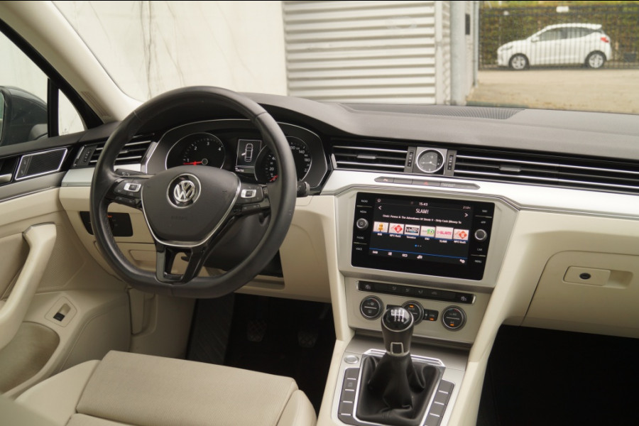 Volkswagen Passat 1.6 TDI Comfortline Business 4-drs -PANO-NAVI-ECC-PDC-