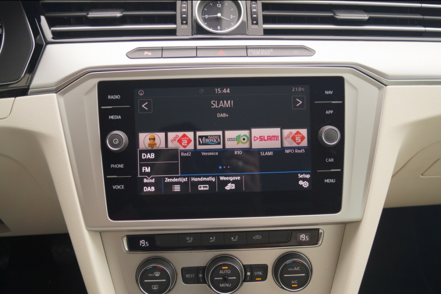 Volkswagen Passat 1.6 TDI Comfortline Business 4-drs -PANO-NAVI-ECC-PDC-
