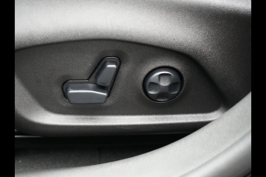 Jeep Compass 4xe 240 Plug In Hybrid Electric S 240pk Dealer O.H PHEV | Panodak | Adaptive Cruise | Lederen Sportstoelen Memory & Ventilatie | Apple Carplay | Keyless | Stuur Verwarmd | Navigatie | Blis | Virtual | DAB |