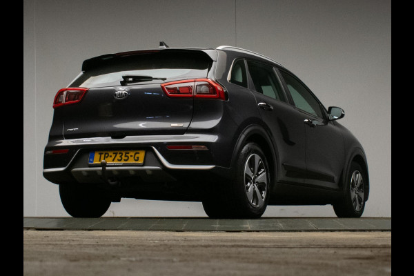 Kia Niro 1.6 GDi Hybrid DynamicLine Sport (NAVI,CAR PLAY,CAMERA,PDC,LED,CRUISE,CLIMATE,TREKHAAK,DAB,SPORTSTOELEN,LM,NETTE STAAT)