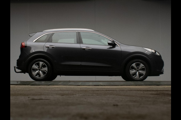 Kia Niro 1.6 GDi Hybrid DynamicLine Sport (NAVI,CAR PLAY,CAMERA,PDC,LED,CRUISE,CLIMATE,TREKHAAK,DAB,SPORTSTOELEN,LM,NETTE STAAT)