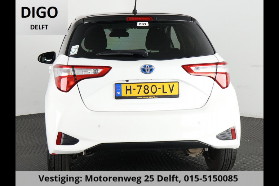 Toyota Yaris 1.5 HYBRID BI-TONE GARANTIE 4-2030! CAMER. DEALERAUTO ! PDC . GARANTIE TOT 04-2030