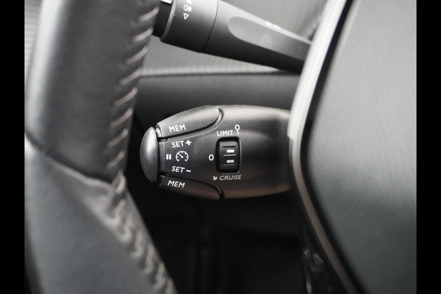 Peugeot e-208 EV Active Pack 50kWh Apple Carplay Android Auto Navi Ecc Cruise Control Pdc Bluetooth DAB+ 1e Eigenaar Origineel Nederlandse Auto
