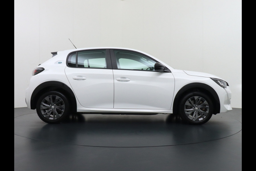 Peugeot e-208 EV Active Pack 50kWh Apple Carplay Android Auto Navi Ecc Cruise Control Pdc Bluetooth DAB+ 1e Eigenaar Origineel Nederlandse Auto