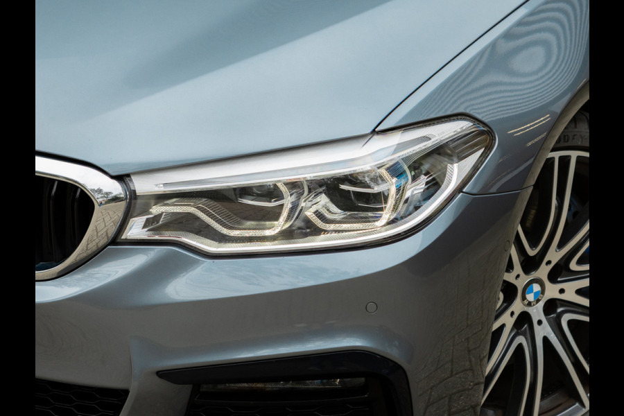 BMW 5 Serie Touring 530i M-Sport - Pano - Trekhaak - Comfortzetels - Driving + Parking Ass Plus - Hifi
