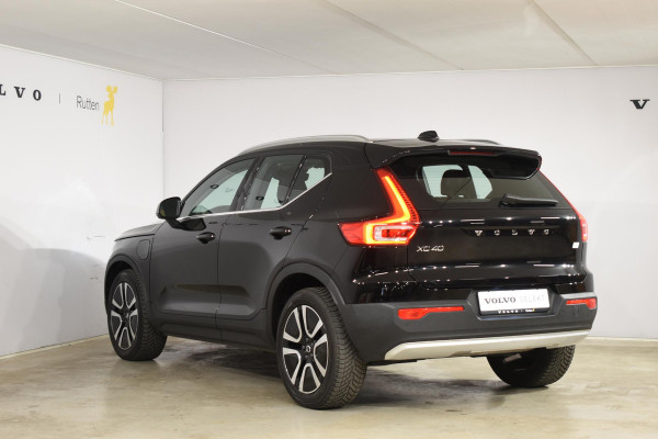 Volvo XC40 T5 262PK Automaat Plug-in Hybrid Inscription / Navigatie / Leren bekleding / Parkeersensoren v+a / Achteruitrijcamera / Cruise Control / Elektrische achterklep / 19" LM-Velgen