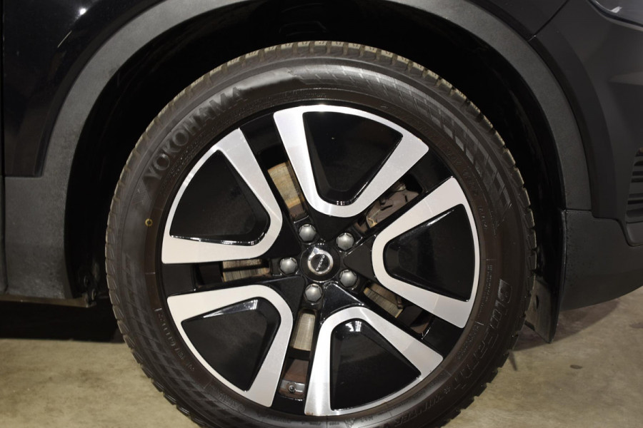 Volvo XC40 T5 262PK Automaat Plug-in Hybrid Inscription / Navigatie / Leren bekleding / Parkeersensoren v+a / Achteruitrijcamera / Cruise Control / Elektrische achterklep / 19" LM-Velgen