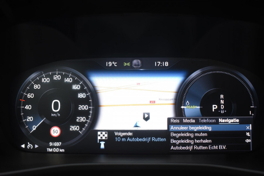 Volvo XC40 T5 262PK Automaat Plug-in Hybrid Inscription / Navigatie / Leren bekleding / Parkeersensoren v+a / Achteruitrijcamera / Cruise Control / Elektrische achterklep / 19" LM-Velgen