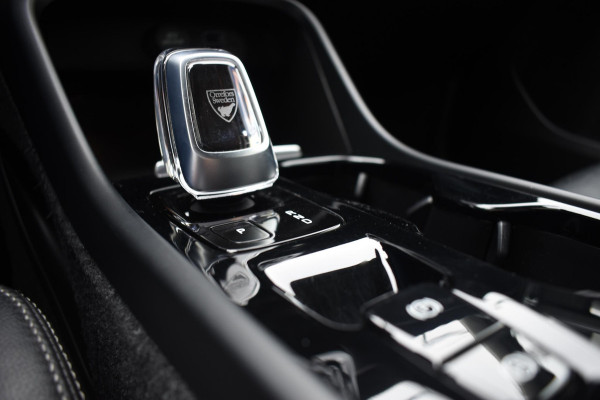 Volvo XC40 T5 262PK Automaat Plug-in Hybrid Inscription / Navigatie / Leren bekleding / Parkeersensoren v+a / Achteruitrijcamera / Cruise Control / Elektrische achterklep / 19" LM-Velgen