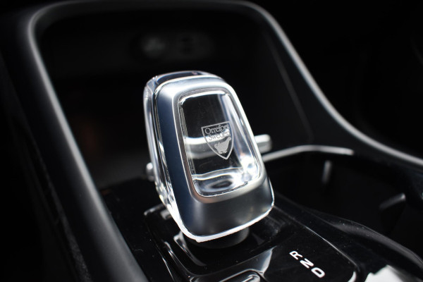 Volvo XC40 T5 262PK Automaat Plug-in Hybrid Inscription / Navigatie / Leren bekleding / Parkeersensoren v+a / Achteruitrijcamera / Cruise Control / Elektrische achterklep / 19" LM-Velgen