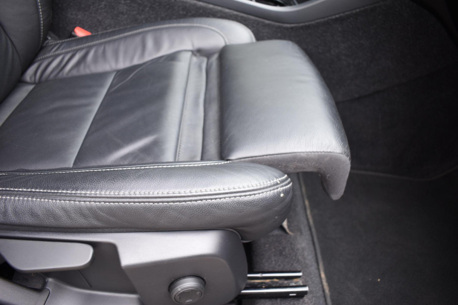 Volvo XC40 T5 262PK Automaat Plug-in Hybrid Inscription / Navigatie / Leren bekleding / Parkeersensoren v+a / Achteruitrijcamera / Cruise Control / Elektrische achterklep / 19" LM-Velgen