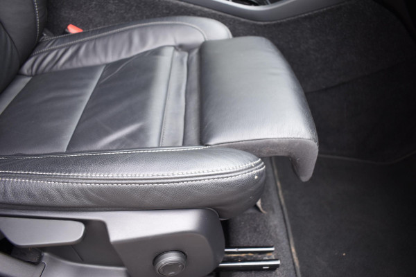 Volvo XC40 T5 262PK Automaat Plug-in Hybrid Inscription / Navigatie / Leren bekleding / Parkeersensoren v+a / Achteruitrijcamera / Cruise Control / Elektrische achterklep / 19" LM-Velgen