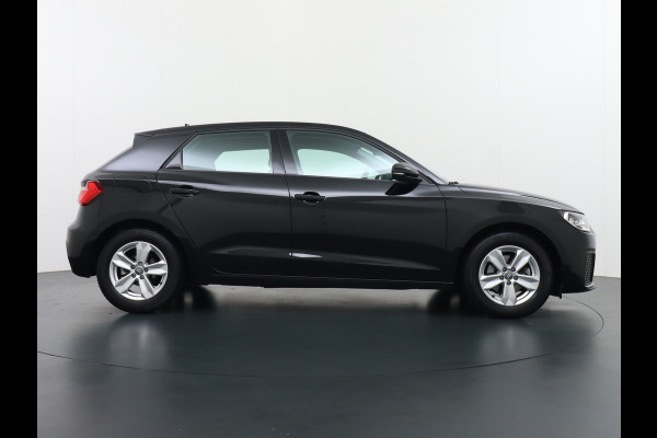 Audi A1 Sportback 30TFSI 116PK Virtual Cockpit Apple Carplay Android Auto Navi Airco Cruise Control Pro Line Bluetooth Isofix Rijstrooksensor Origineel Nederlandse Auto Audi A1 Sportback 30TFSI 116PK Virtual Cockpit Apple Carplay Android Auto Navi Airco Cruise Control Pro Line Bluetooth Isofix Rijstrooksensor Origineel Nederlandse Auto