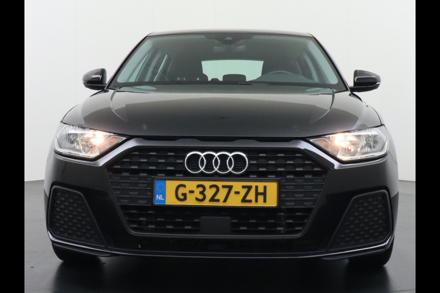 Audi A1 Sportback 30TFSI 116PK Virtual Cockpit Apple Carplay Android Auto Navi Airco Cruise Control Pro Line Bluetooth Isofix Rijstrooksensor Origineel Nederlandse Auto Audi A1 Sportback 30TFSI 116PK Virtual Cockpit Apple Carplay Android Auto Navi Airco Cruise Control Pro Line Bluetooth Isofix Rijstrooksensor Origineel Nederlandse Auto