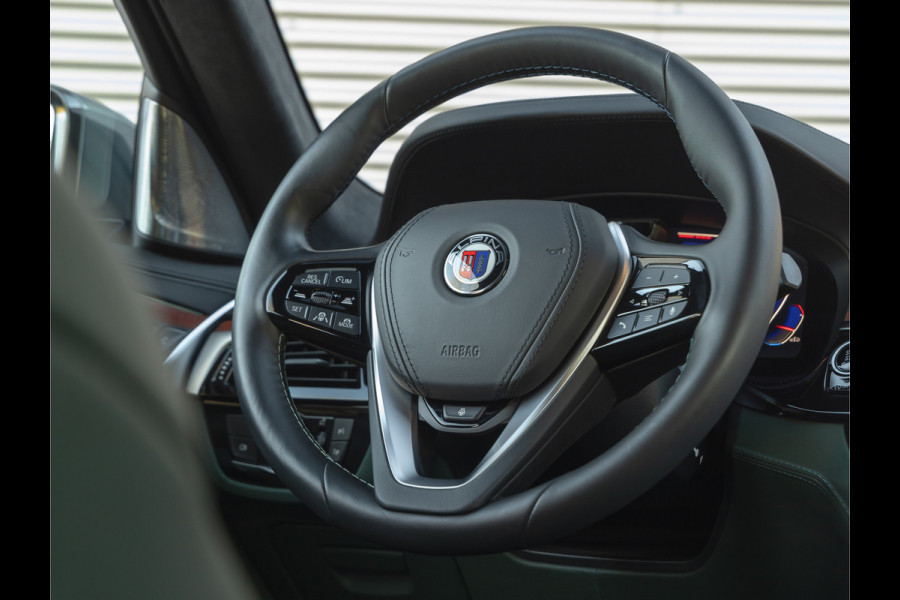 Alpina B5 touring ALPINA - B5 Touring - Last of Line - Lavalina 2 Waldgrün - Full-Option - Sonderwunsch ''Orinoco''