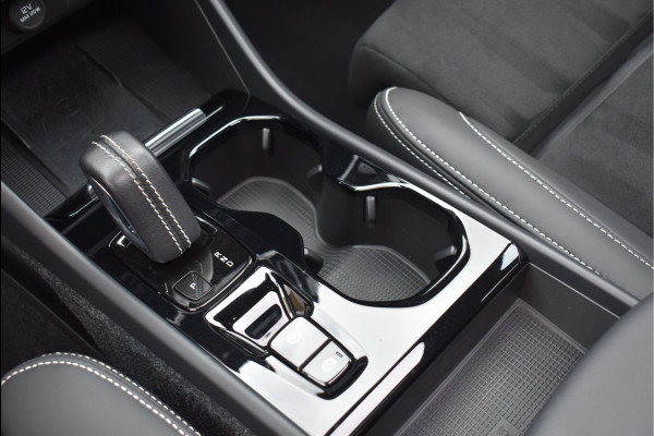 Volvo XC40 1.5 T4 Recharge R-Design 211 Pk Pano Navi Leder Camera Full Led Keyless 19 Inch