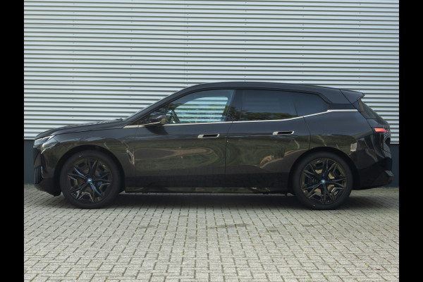 BMW iX xDrive40 - Sportpakket - Pano - Trekhaak - Soft Close - Driving Ass Prof - Lasers